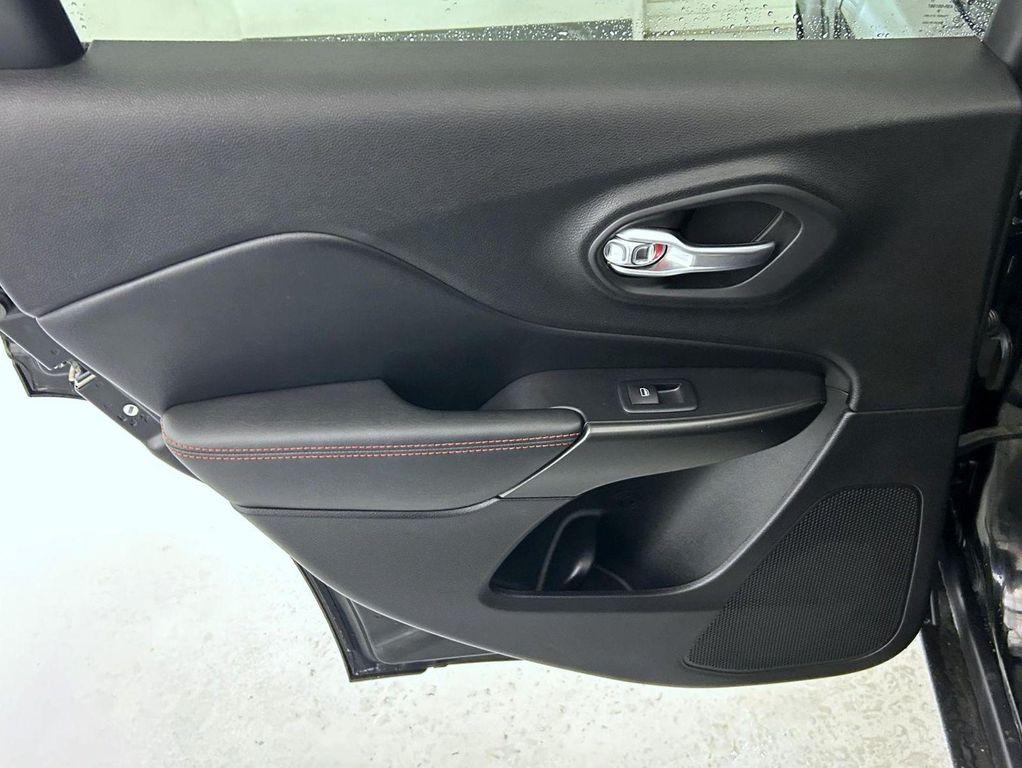 used 2020 Jeep Cherokee car, priced at $19,662