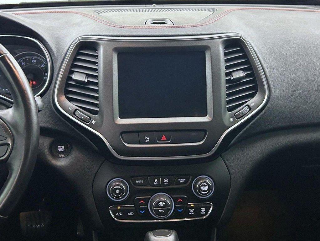 used 2020 Jeep Cherokee car, priced at $19,662
