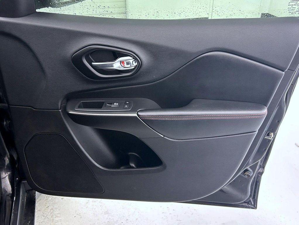 used 2020 Jeep Cherokee car, priced at $19,662