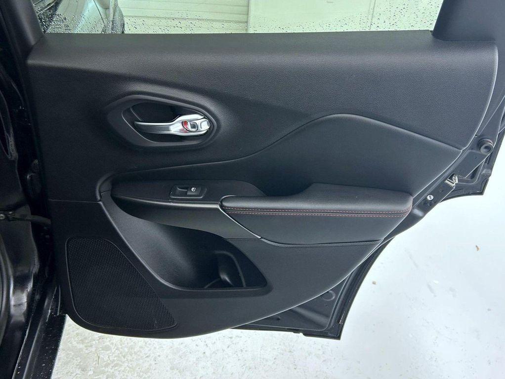 used 2020 Jeep Cherokee car, priced at $19,662