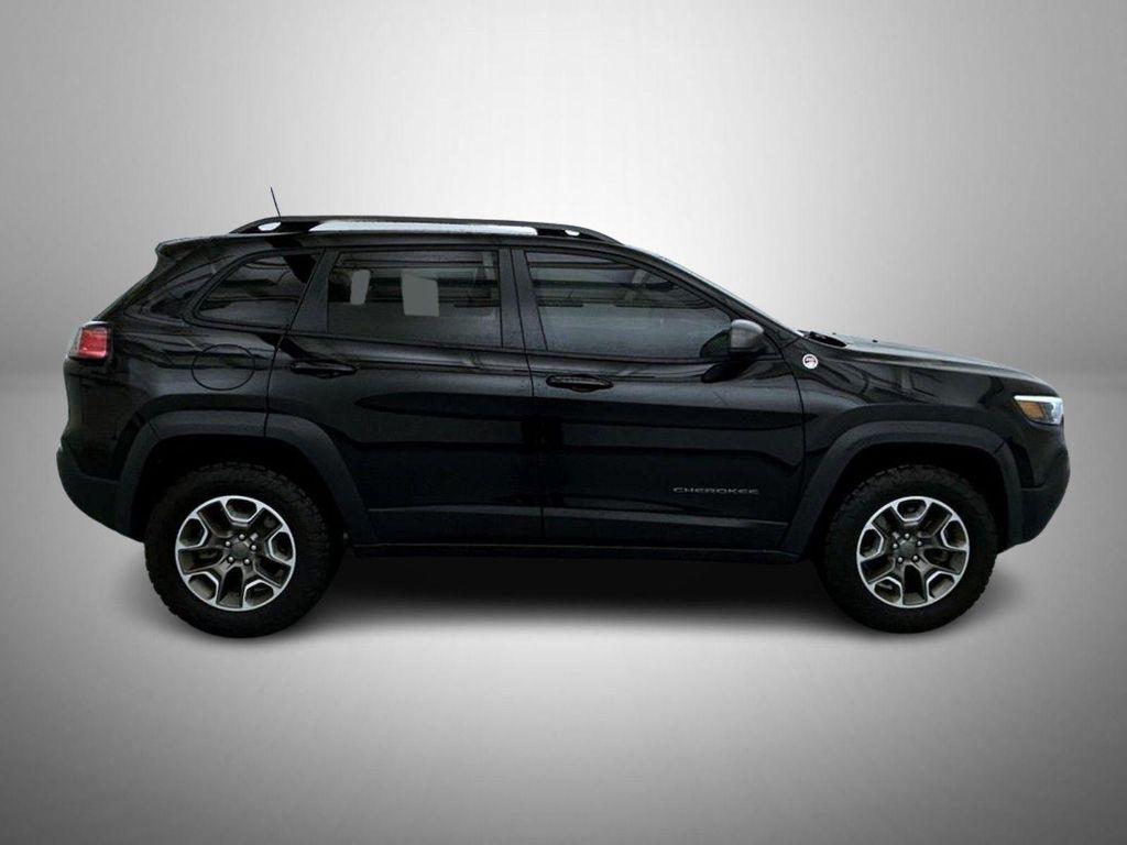 used 2020 Jeep Cherokee car, priced at $19,662