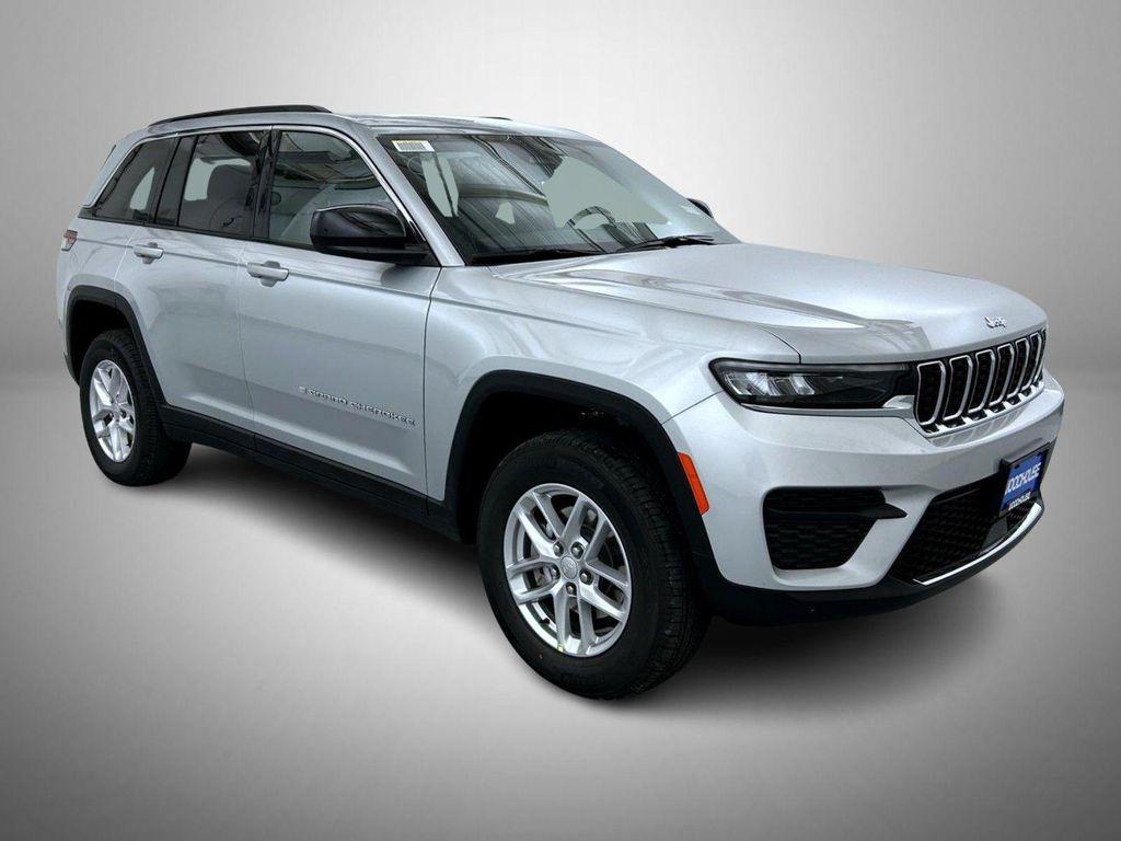 new 2025 Jeep Grand Cherokee car, priced at $40,312
