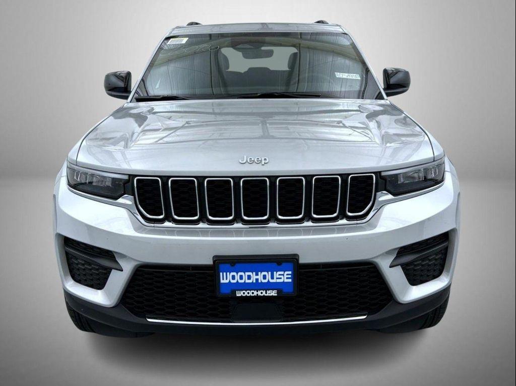 new 2025 Jeep Grand Cherokee car, priced at $40,312