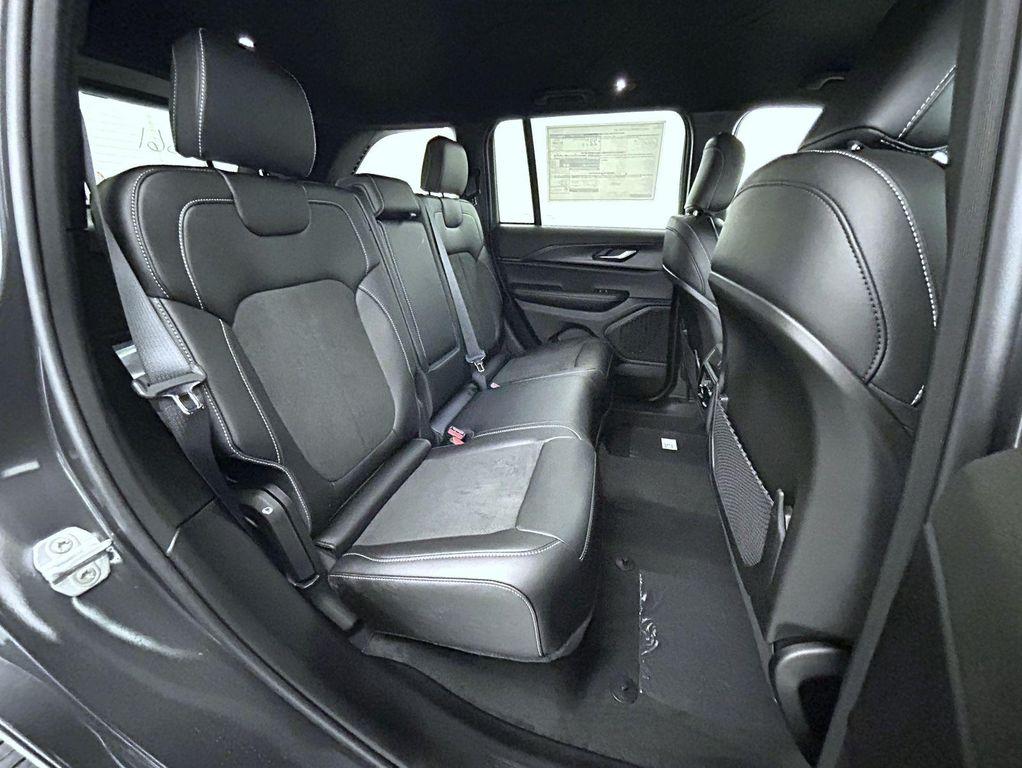 new 2025 Jeep Grand Cherokee car, priced at $42,699