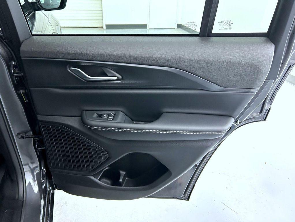 new 2025 Jeep Grand Cherokee car, priced at $42,699