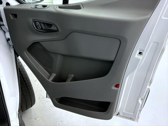new 2025 Ford Transit-250 car