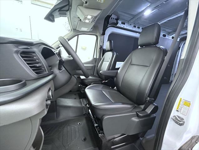 new 2025 Ford Transit-250 car