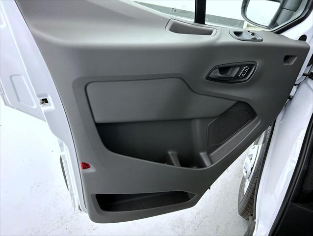 new 2025 Ford Transit-250 car