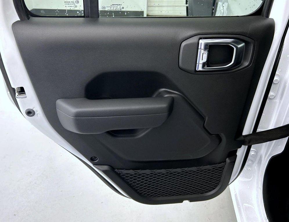 new 2025 Jeep Wrangler car, priced at $37,229