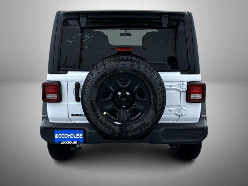 new 2025 Jeep Wrangler car, priced at $37,229