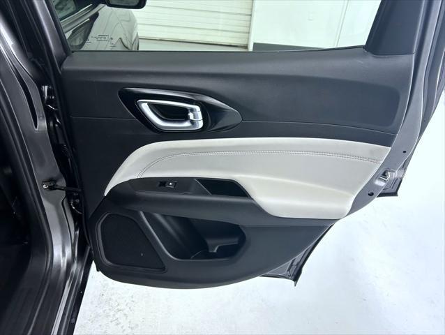 used 2022 Jeep Compass car, priced at $23,137