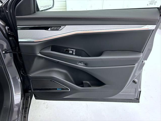 new 2025 Jeep Wagoneer S car, priced at $60,582