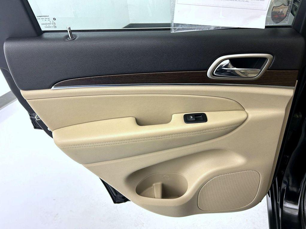 used 2017 Jeep Grand Cherokee car, priced at $15,294