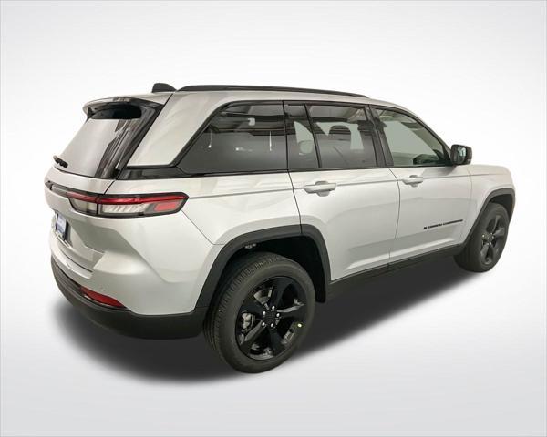 new 2025 Jeep Grand Cherokee car, priced at $43,661