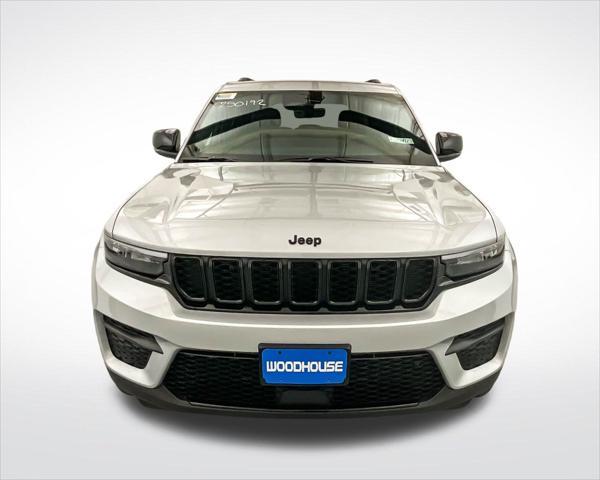 new 2025 Jeep Grand Cherokee car, priced at $43,661