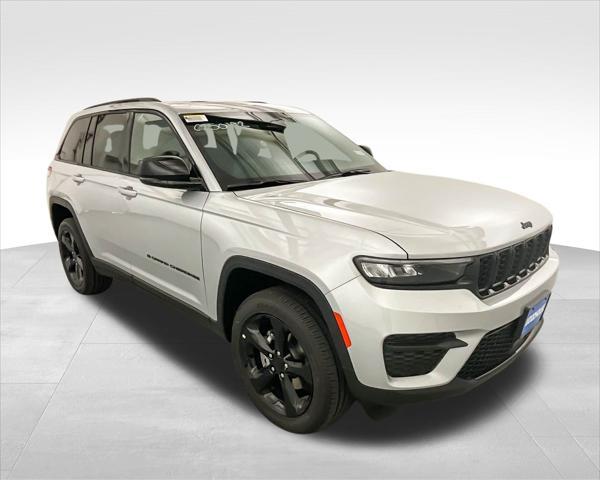 new 2025 Jeep Grand Cherokee car, priced at $42,270