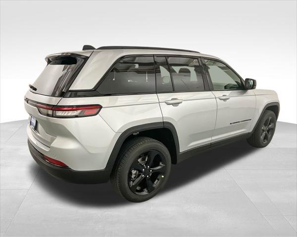 new 2025 Jeep Grand Cherokee car, priced at $42,270