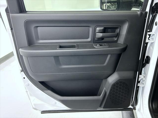 new 2025 Ram 3500 car, priced at $72,129
