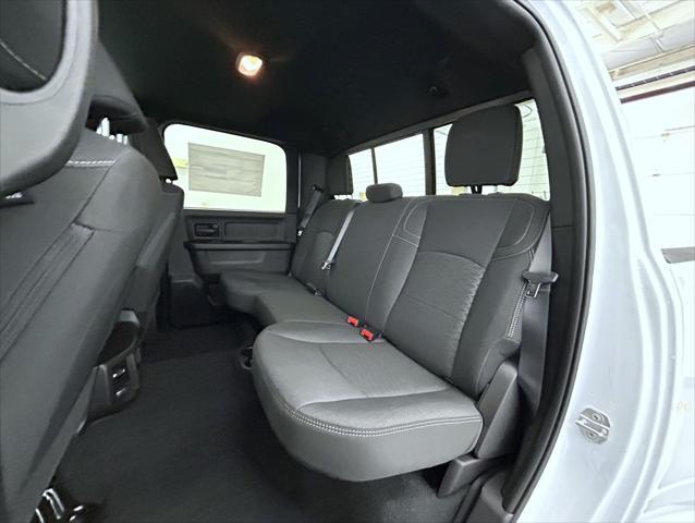 new 2025 Ram 3500 car, priced at $72,129