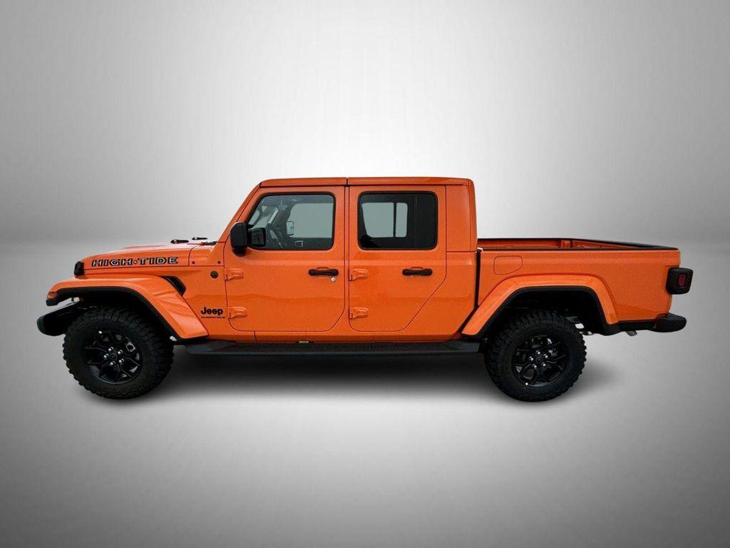 new 2025 Jeep Gladiator car, priced at $40,782