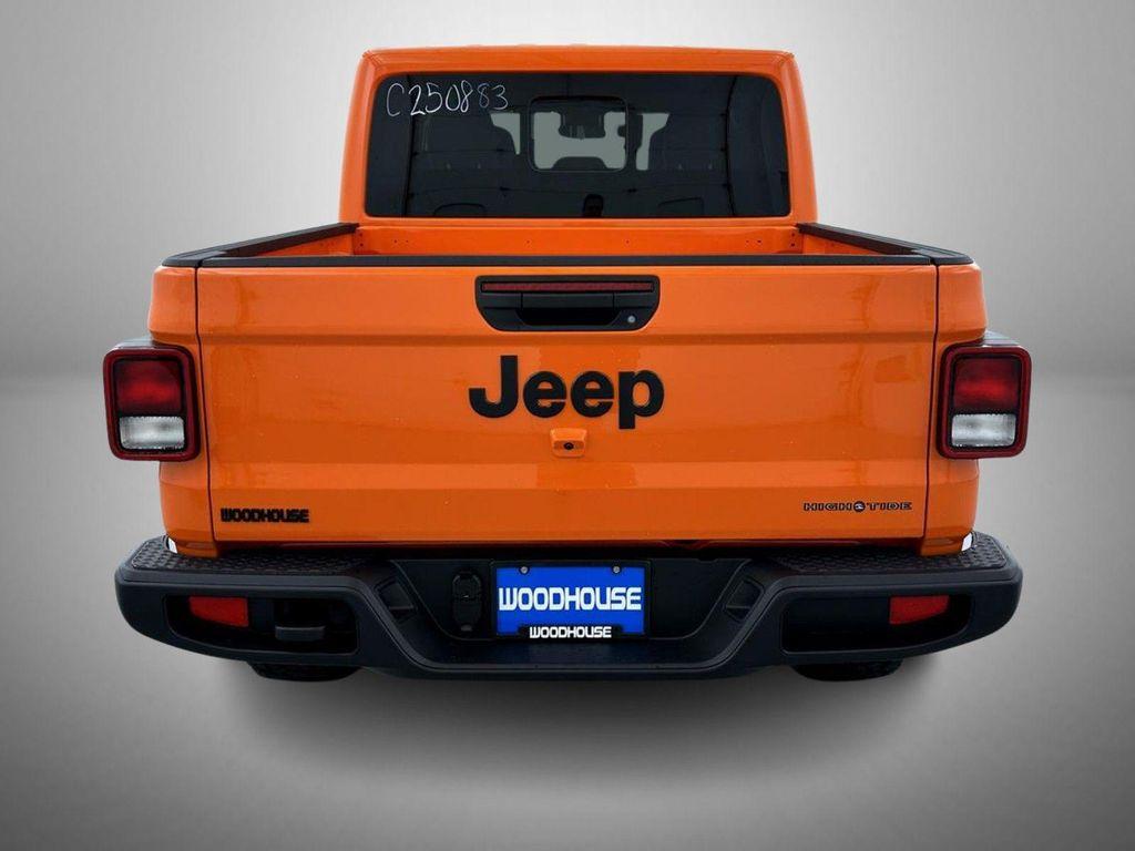 new 2025 Jeep Gladiator car, priced at $40,782