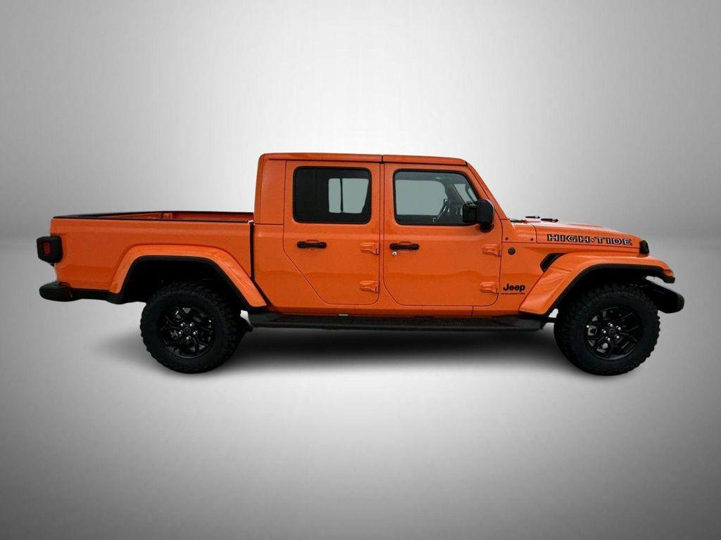 new 2025 Jeep Gladiator car, priced at $40,782