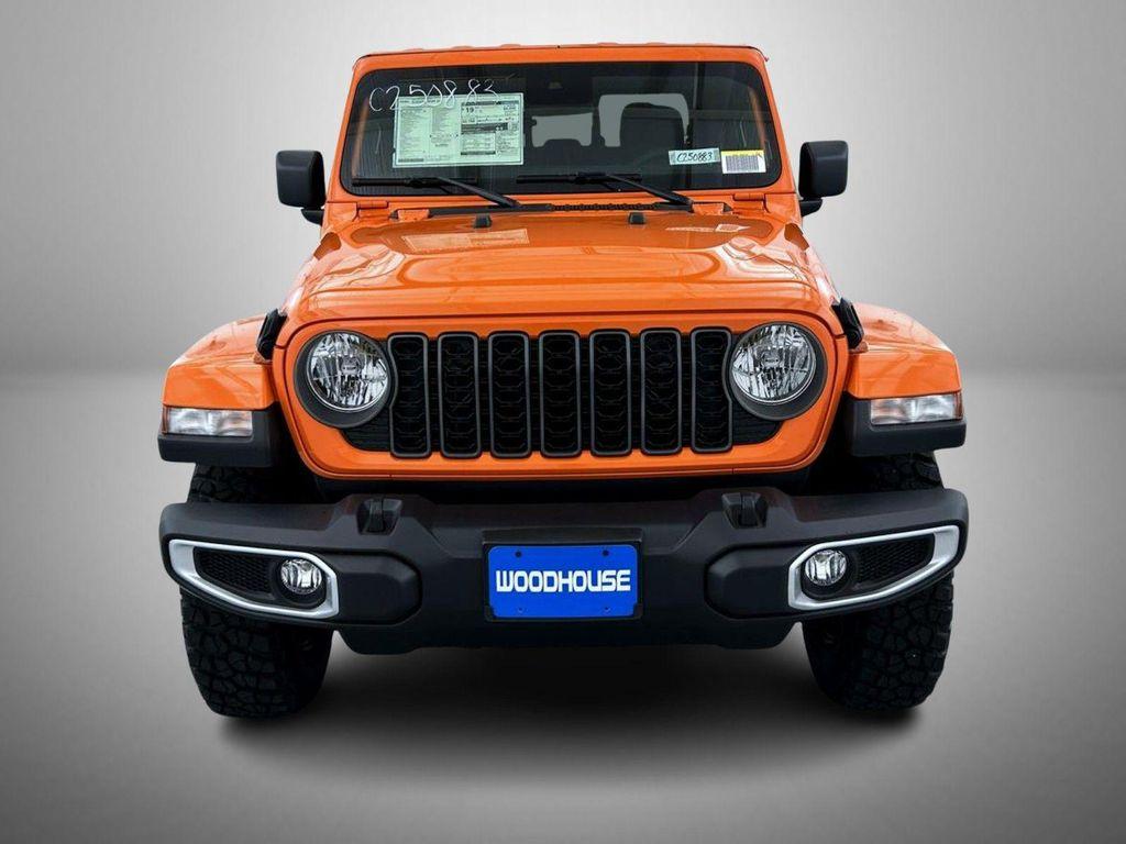 new 2025 Jeep Gladiator car, priced at $40,782