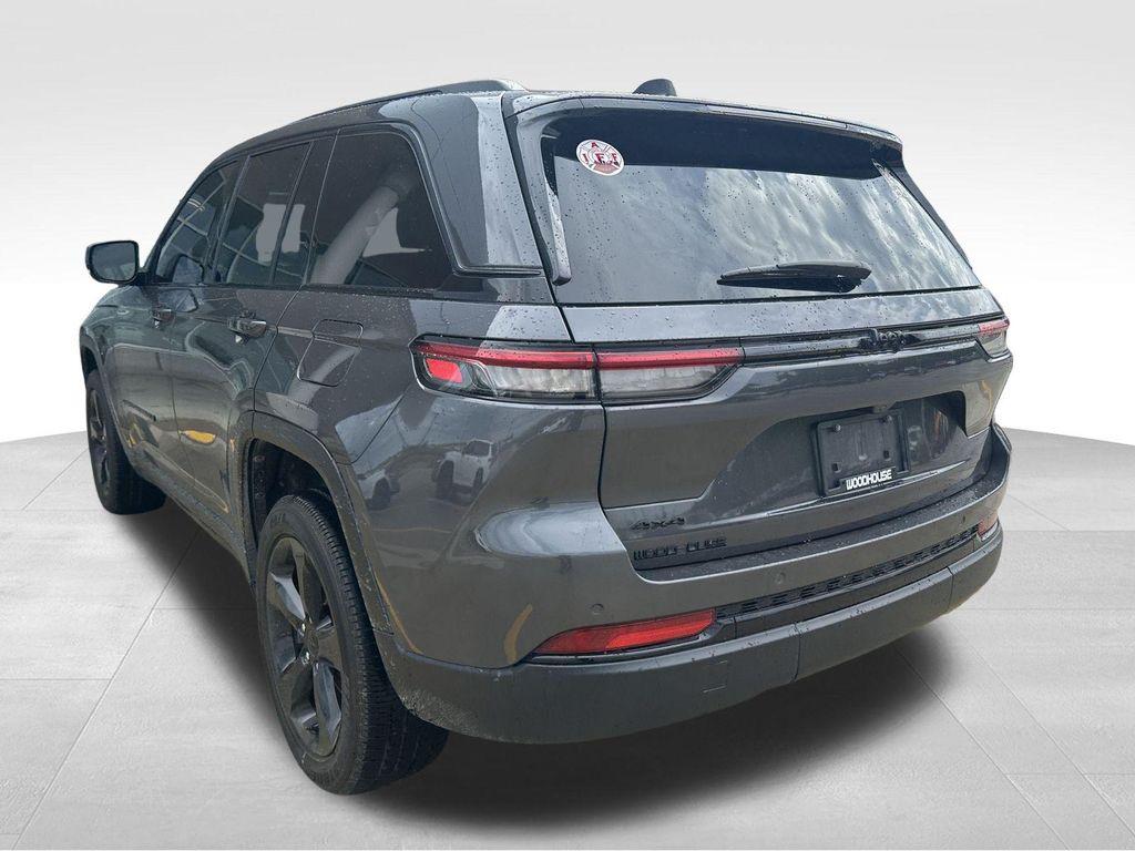 used 2024 Jeep Grand Cherokee car, priced at $38,469