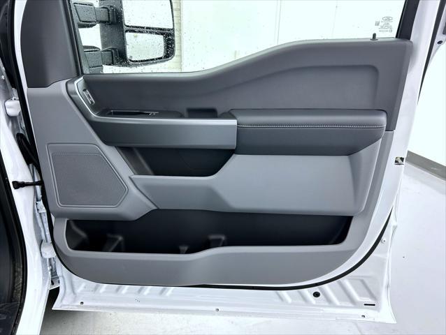 new 2025 Ford F-350 car