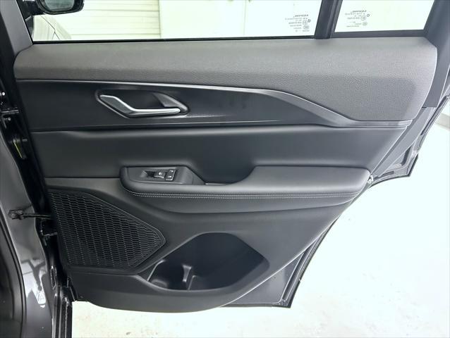 new 2025 Jeep Grand Cherokee car, priced at $40,903