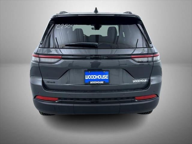 new 2025 Jeep Grand Cherokee car, priced at $40,903