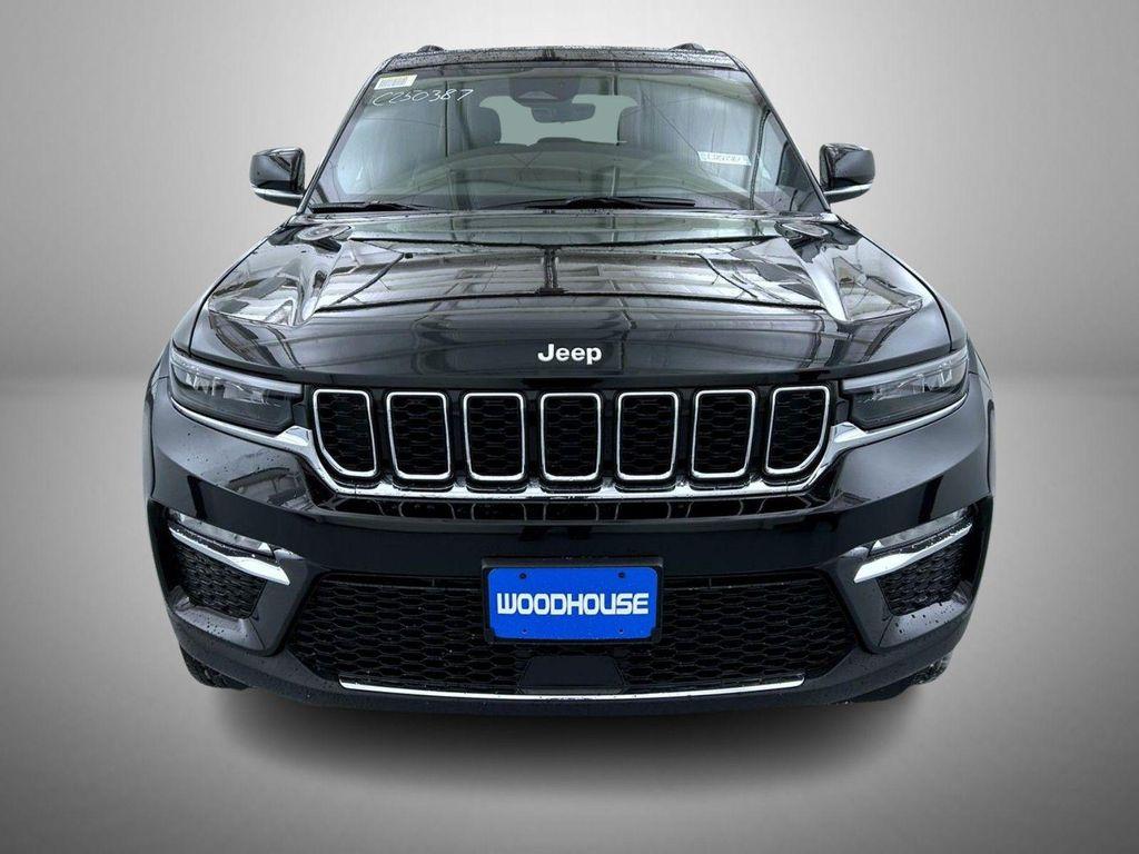 new 2025 Jeep Grand Cherokee car, priced at $42,224