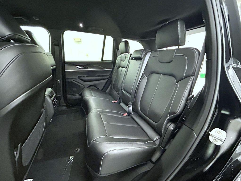 new 2025 Jeep Grand Cherokee car, priced at $42,224