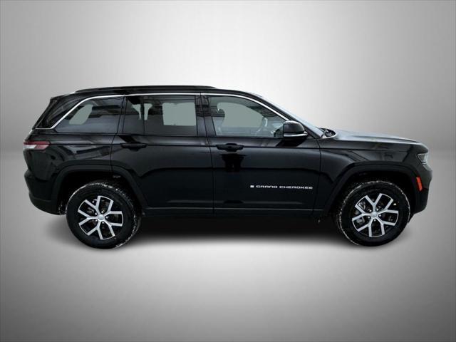new 2025 Jeep Grand Cherokee car, priced at $42,474