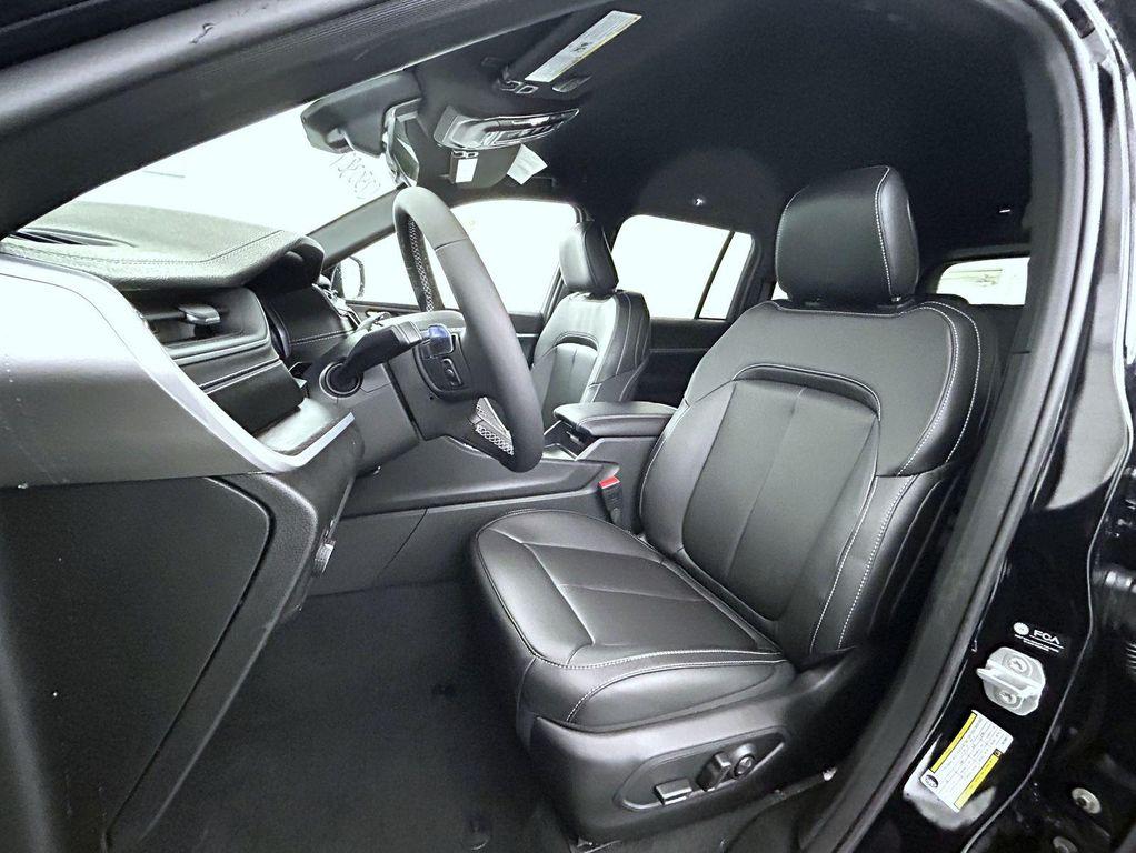 new 2025 Jeep Grand Cherokee car, priced at $42,224