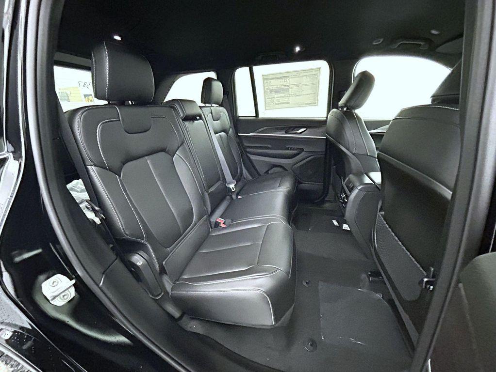 new 2025 Jeep Grand Cherokee car, priced at $42,224