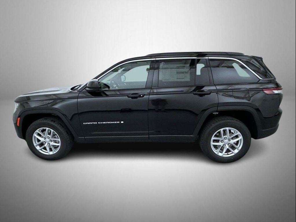 new 2025 Jeep Grand Cherokee car, priced at $37,562