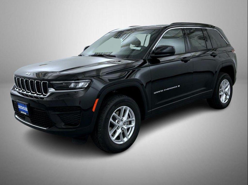 new 2025 Jeep Grand Cherokee car, priced at $40,312