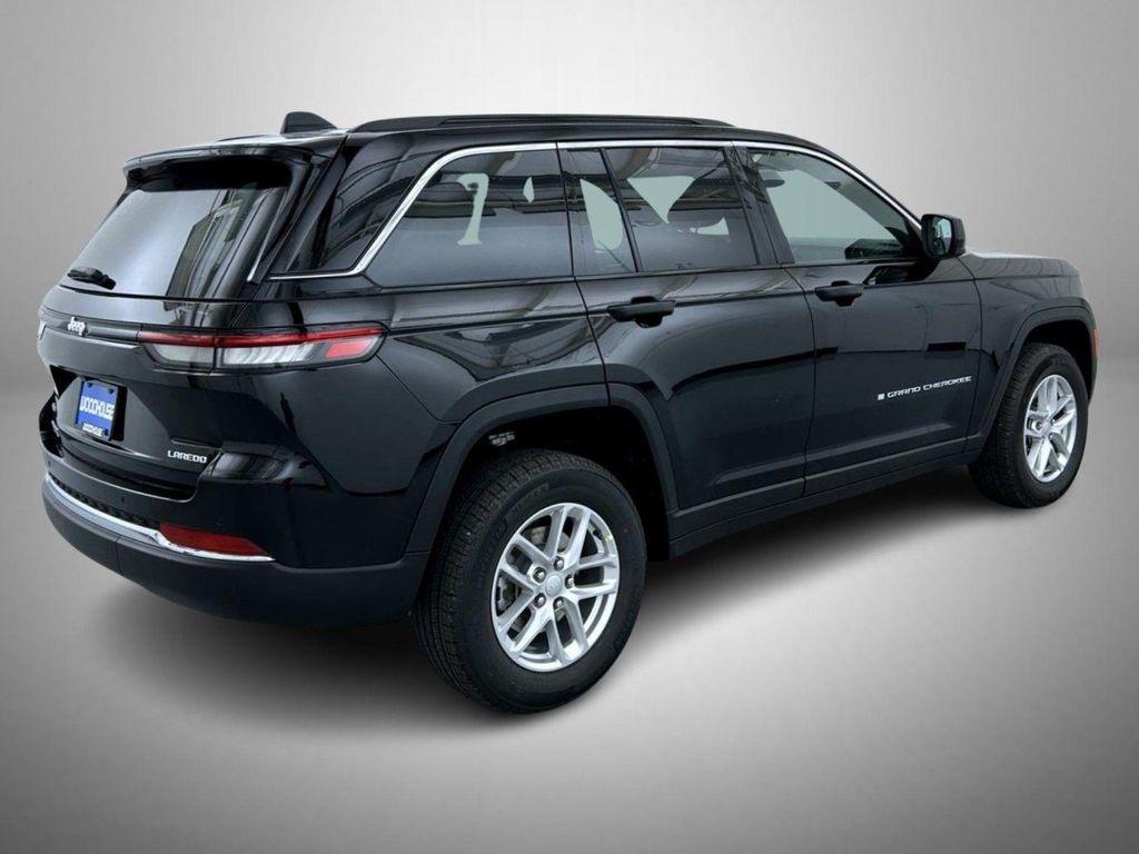 new 2025 Jeep Grand Cherokee car, priced at $37,562
