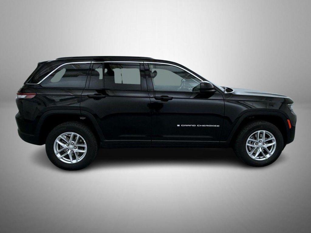 new 2025 Jeep Grand Cherokee car, priced at $37,562