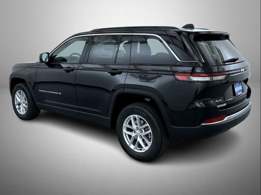 new 2025 Jeep Grand Cherokee car, priced at $37,562