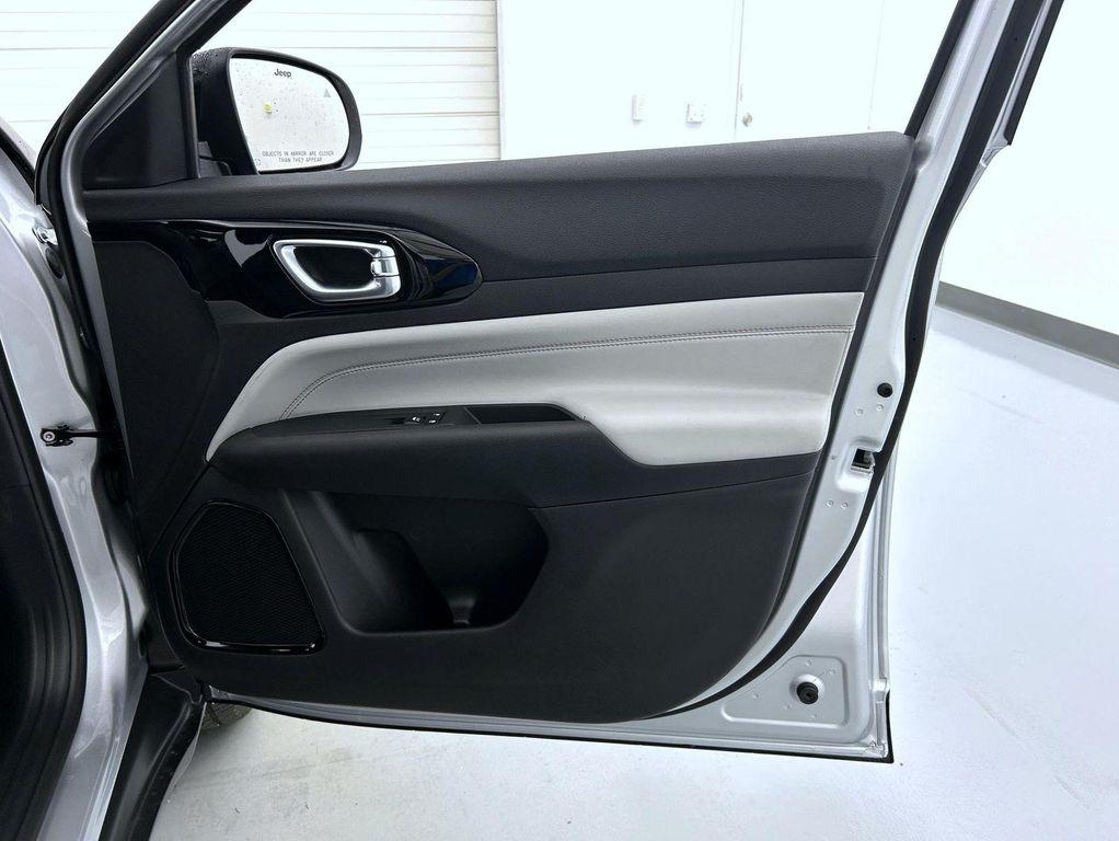 new 2026 Jeep Compass car, priced at $33,149