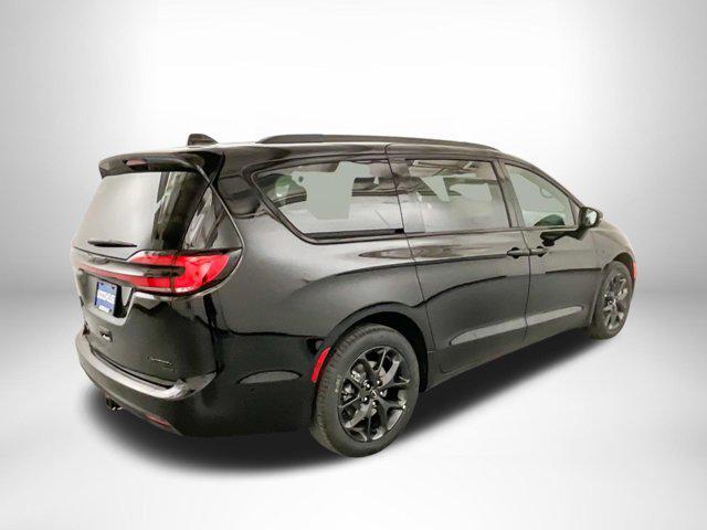 new 2024 Chrysler Pacifica car, priced at $52,991