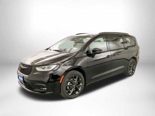 new 2024 Chrysler Pacifica car, priced at $52,991