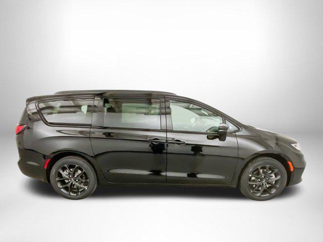 new 2024 Chrysler Pacifica car, priced at $52,991