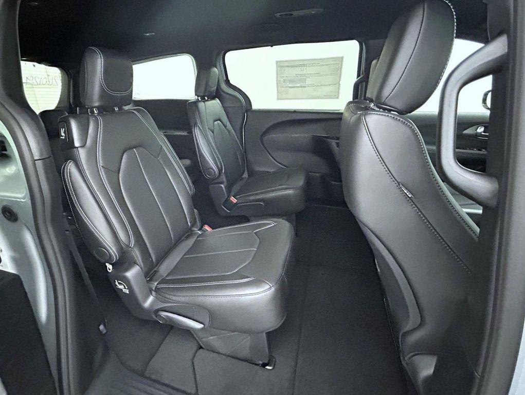 new 2026 Chrysler Pacifica car, priced at $39,745