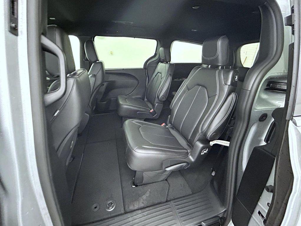 new 2026 Chrysler Pacifica car, priced at $39,745