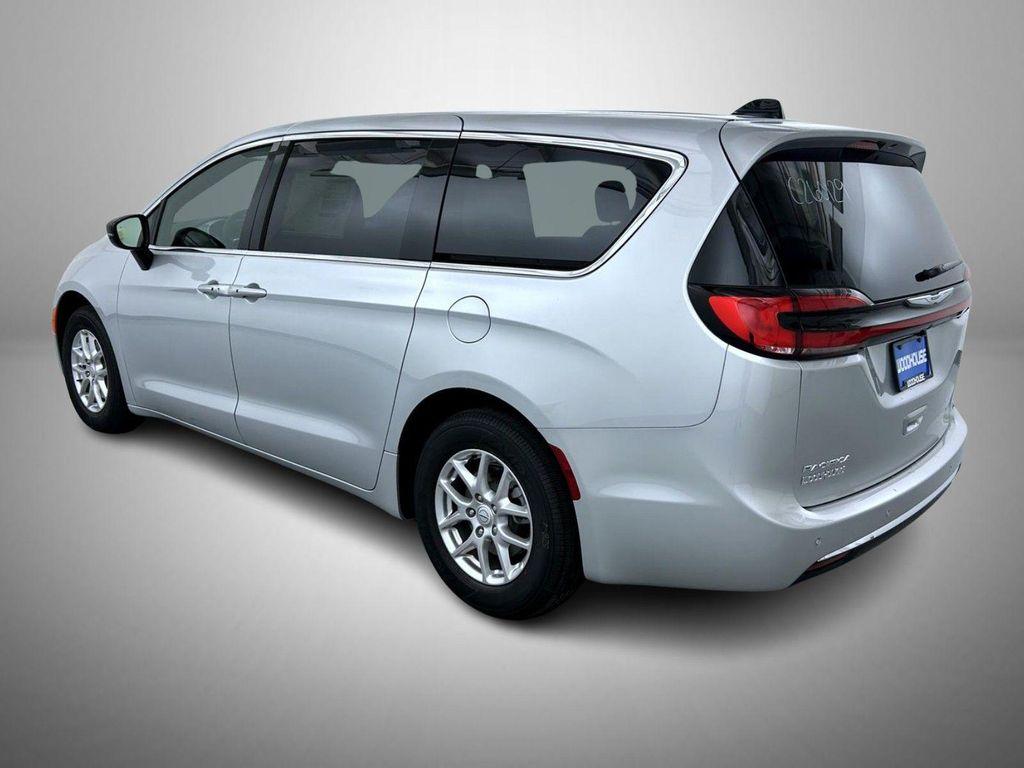 new 2026 Chrysler Pacifica car, priced at $39,745