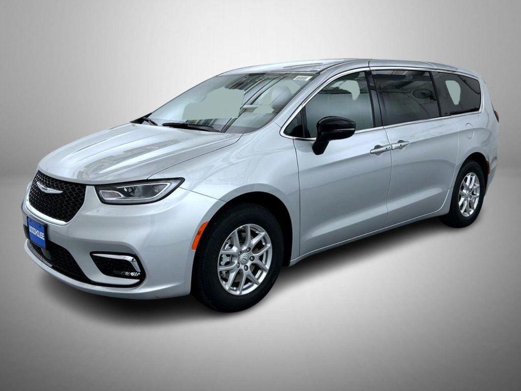new 2026 Chrysler Pacifica car, priced at $39,495