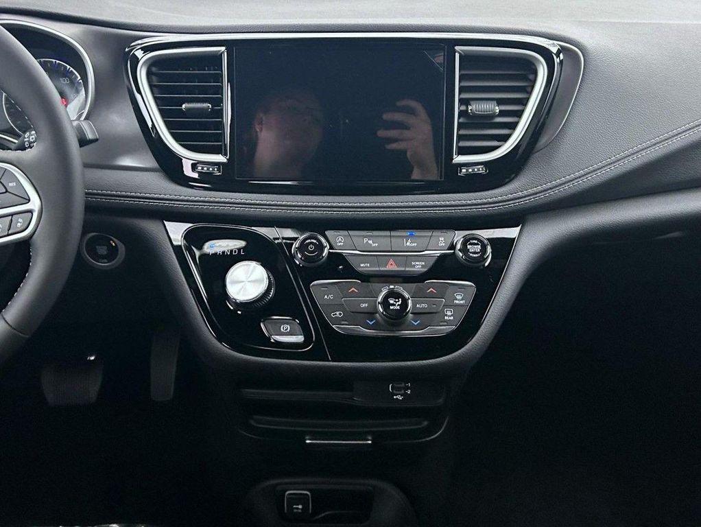 new 2026 Chrysler Pacifica car, priced at $39,745